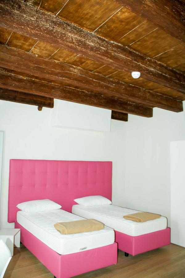 Palazzo Sacco Hostello Fossano Ngoại thất bức ảnh